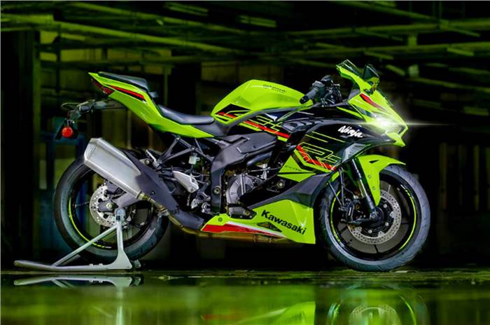 Kawasaki ZX-4R sportbike gets 80hp inline-four engine.
